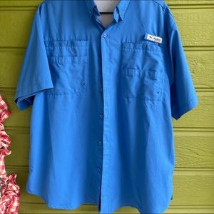 Blue M men’s Columbia shirt